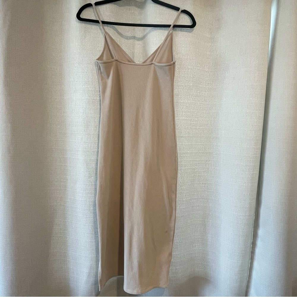 Abercrombie and Fitch Soft A&F Seamless Rib Knit Midi Dress with Slit Beige Sz S - Picture 7 of 9